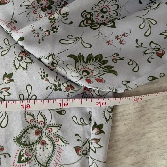 Aritzia Beso Shirt Baby Blue and Floral - Picture 3 of 5